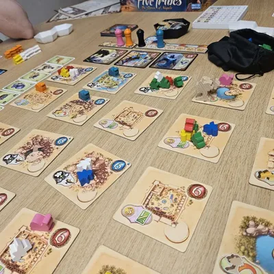 Fotka 1 z 2 k článku Five Tribes: Strategie a napětí v zemi Tisíce a jedné noci
