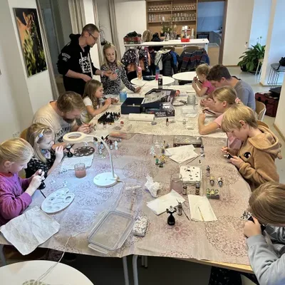 Fotka 1 z 8 k článku První klubové malování miniatur